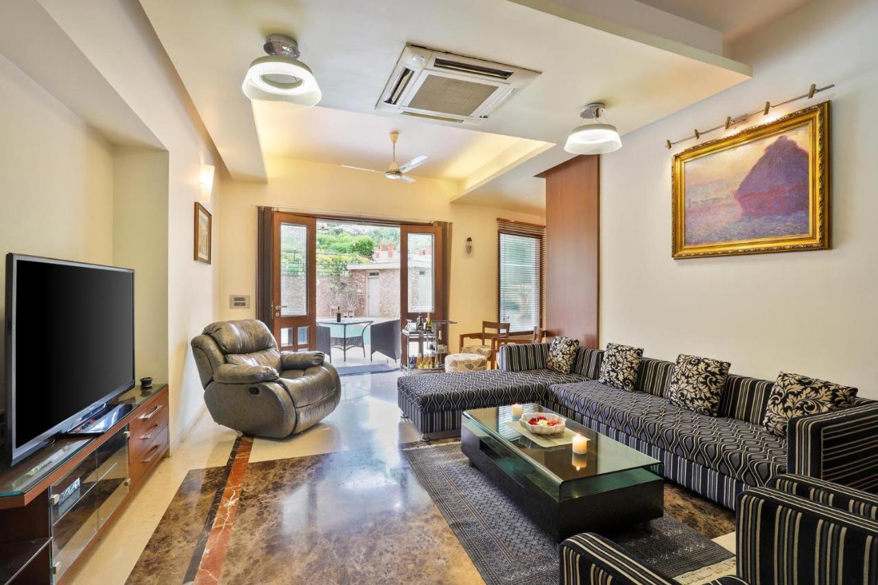 Stayvista'S Prakriti Farms With Outdoor Pool, Complimentary Breakfast And Hi-Tea Udaipur Exterior photo