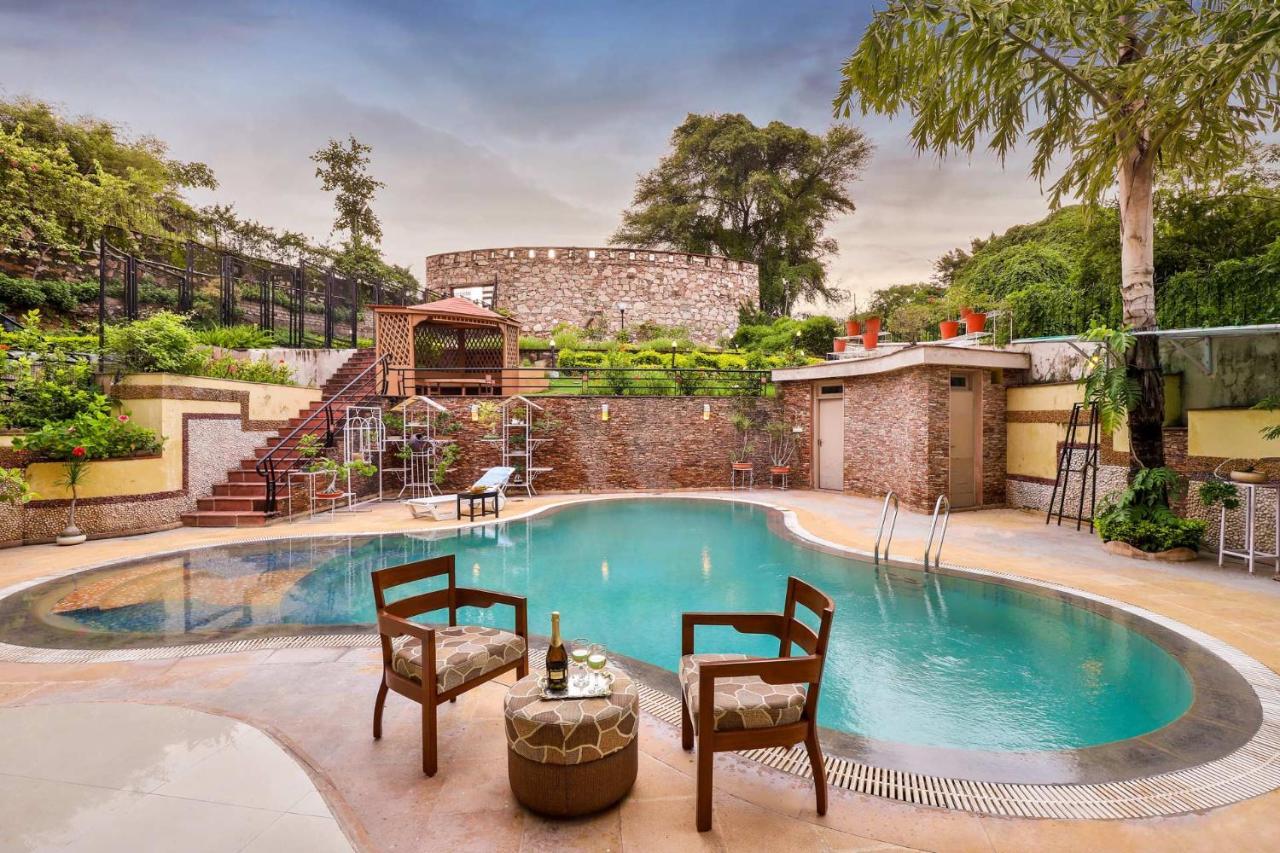 Stayvista'S Prakriti Farms With Outdoor Pool, Complimentary Breakfast And Hi-Tea Udaipur Exterior photo